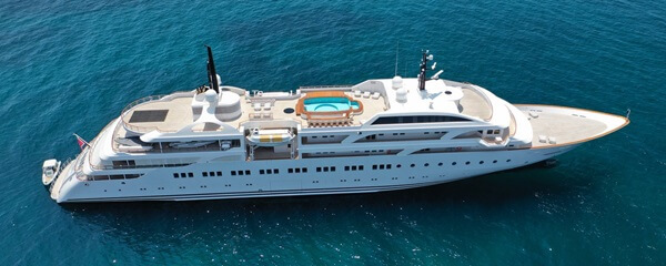 Luxury Yacht Charter Experiences in Greece